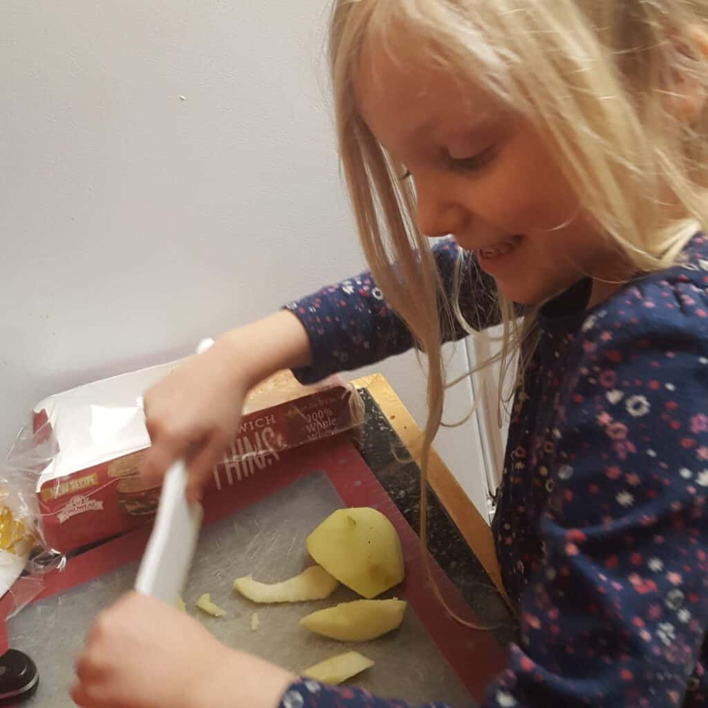 Canning - Ilona slicing apples